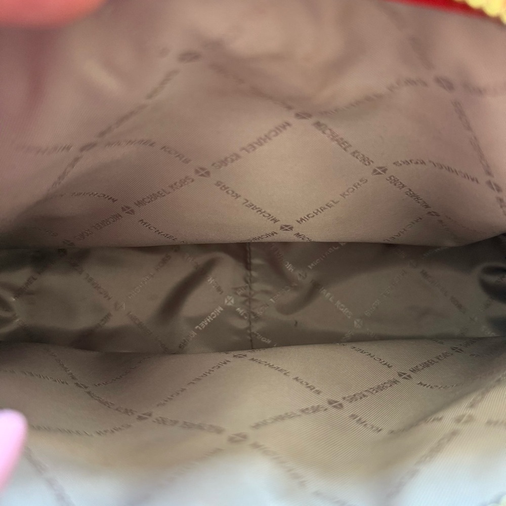NWT!! Michael Kors crossbody women bag Retail 228$ - Picture 7 of 9